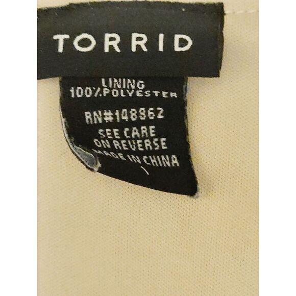 Torrid 1 Purples Floral Babydoll Blouse Cinch Waist Lined‎ Plunging V-Neck SS - Picture 4 of 4